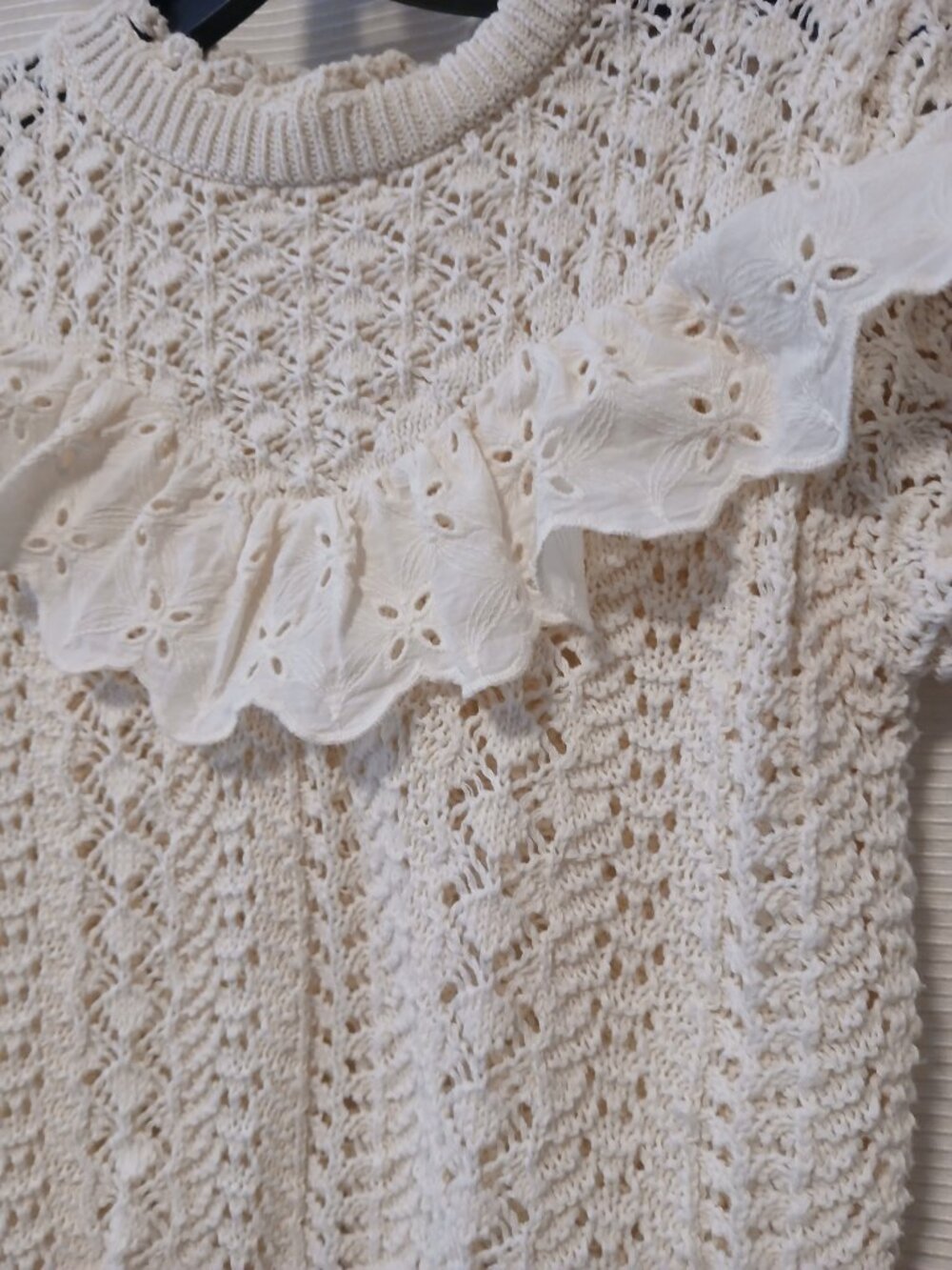 Zara Cream Eyelet Ruffle Top - Picture 2 of 6